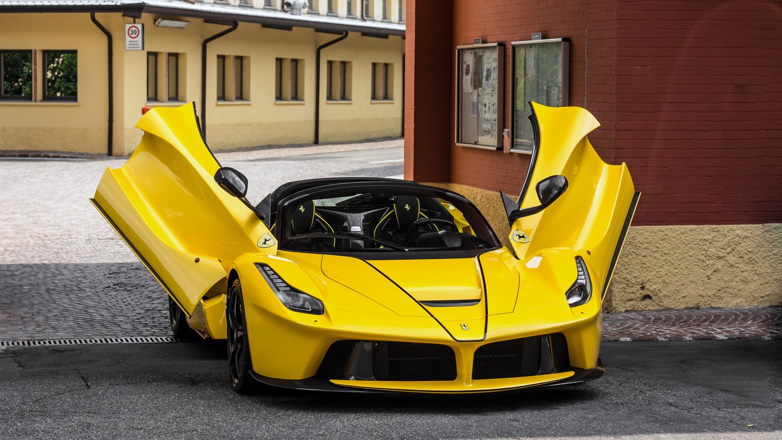 LaFerrari Aperta