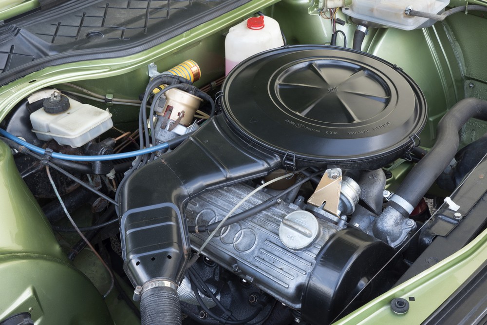 Сто на сорок один: сравниваем АЗЛК-2141 и Audi 100 C2