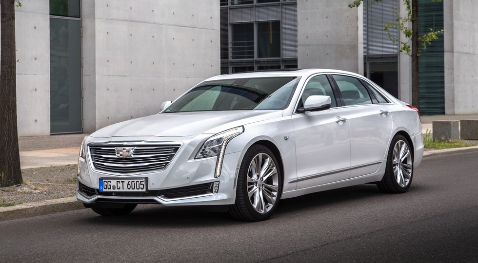 На фото: Cadillac CT6