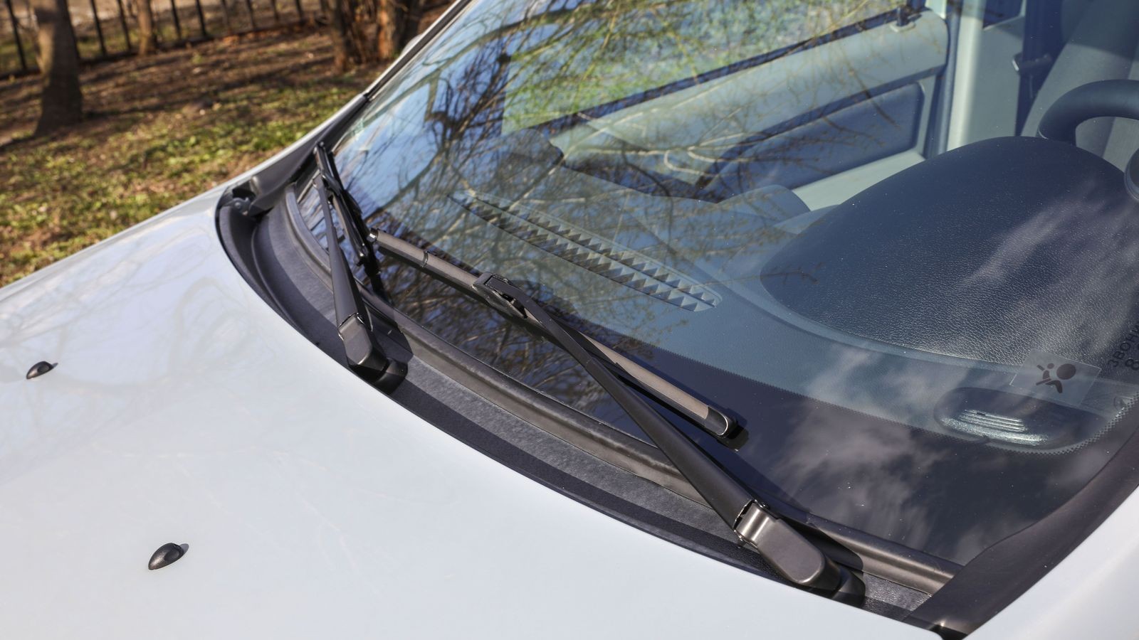 Renault Logan I с пробегом: бахрома на дверях и облой на пластике