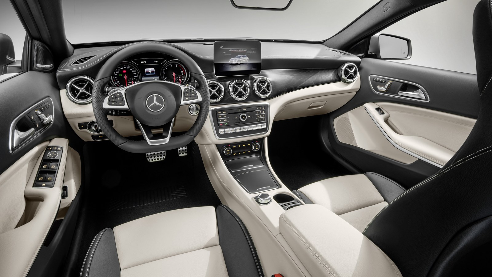 Mercedes-Benz GLA 250 4Matic AMG Line