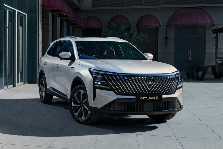 Кроссовер Changan CS75 Plus получил версию с другими техникой и дизайном