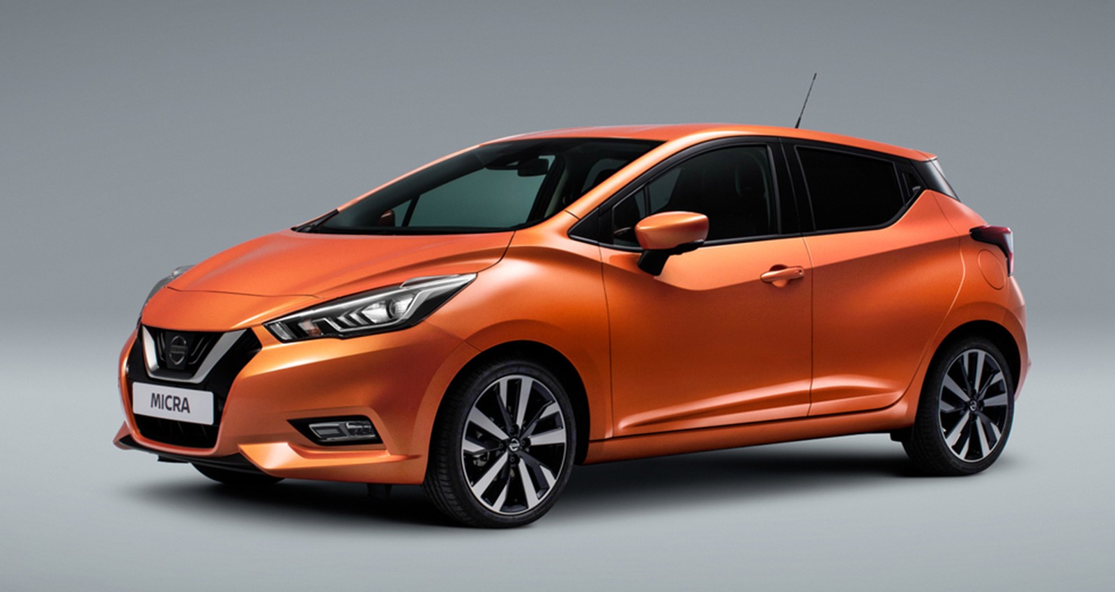 На фото: новый Nissan Micra