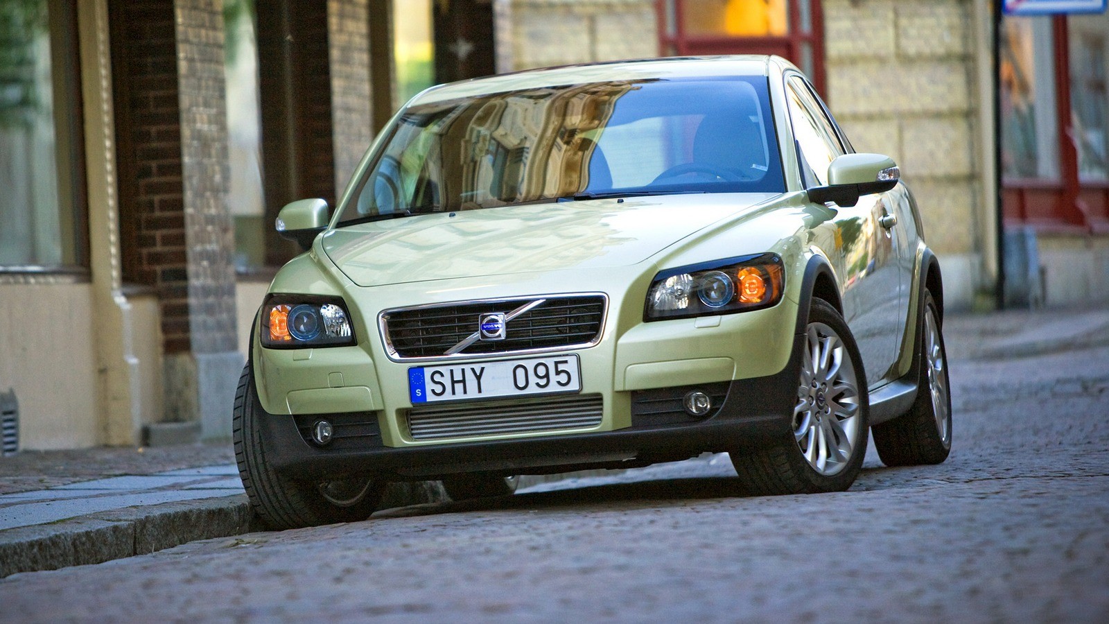 Volvo C30 '2006–09 спереди