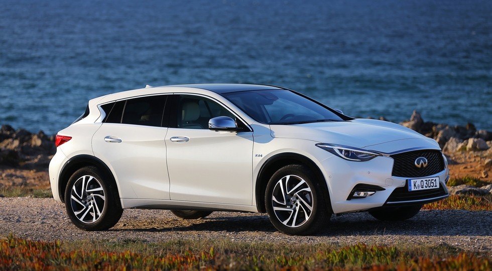 На фото: Infiniti Q30