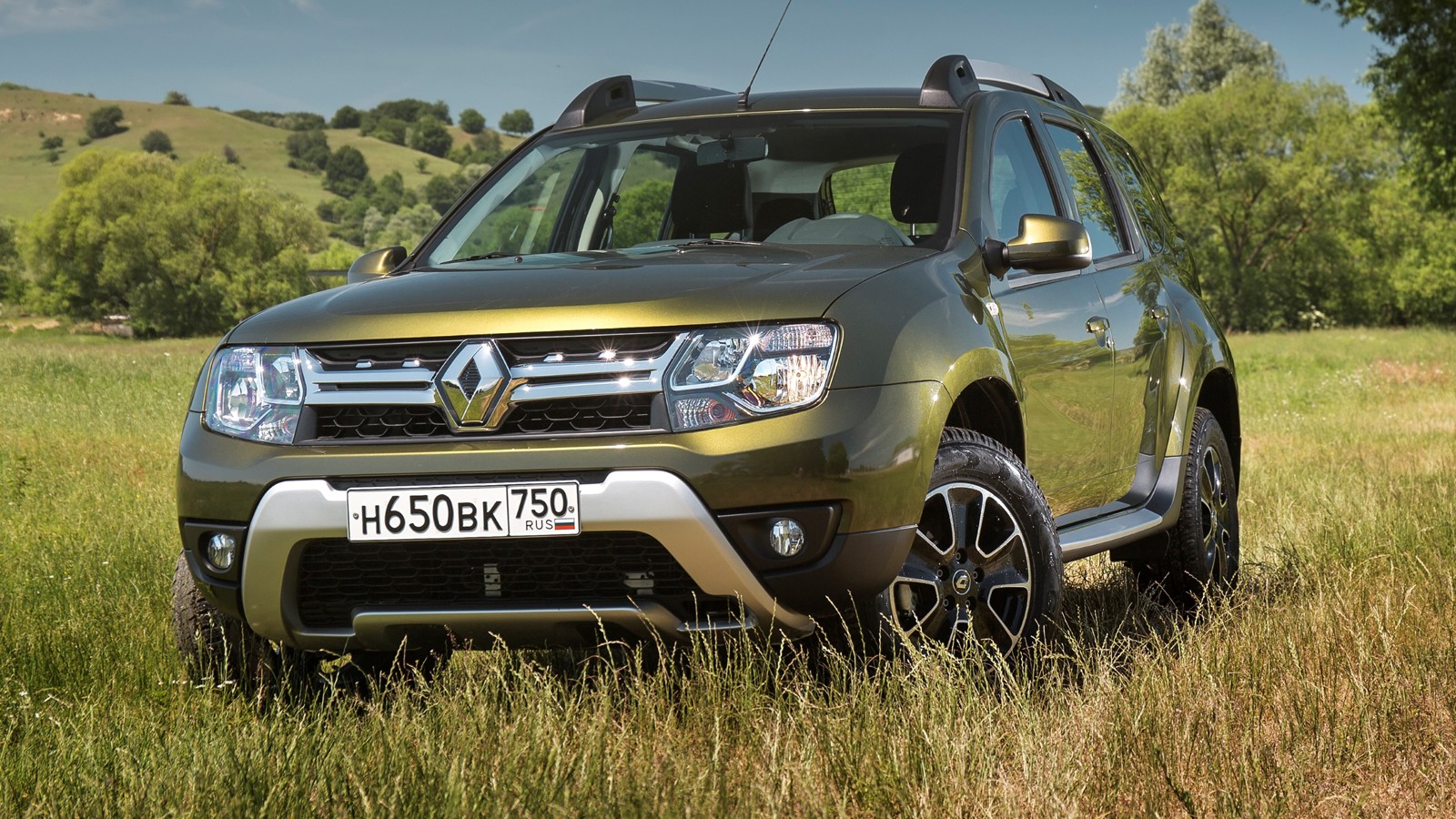 На фото: Renault Duster
