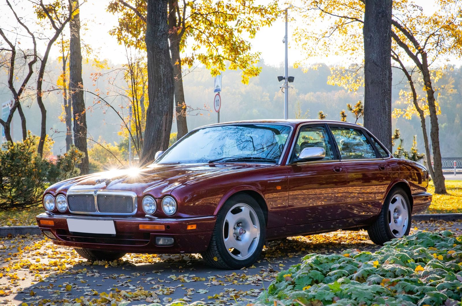 Купить за 180 000 и вложить 1 500 000: опыт владения Jaguar XJR 1995 года