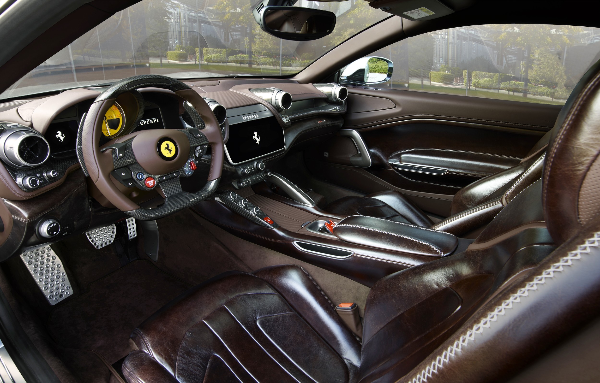 Ferrari BR20: снятый с производства полноприводный шутинг-брейк вернулся в виде купе