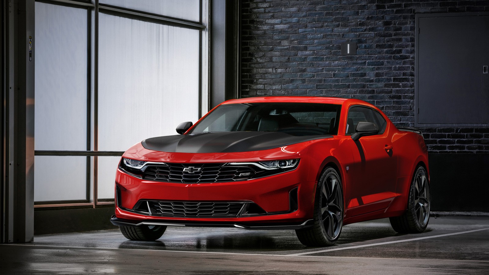 The 2019 Camaro Turbo 1LE joins the track-focused 1LE lineup, of