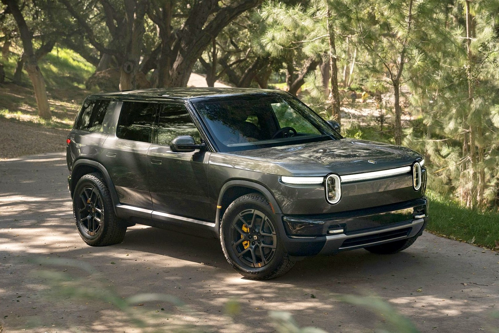 Пан или пропал: кроссовер Rivian R2 готовится к выходу на рынок, объявлены цены