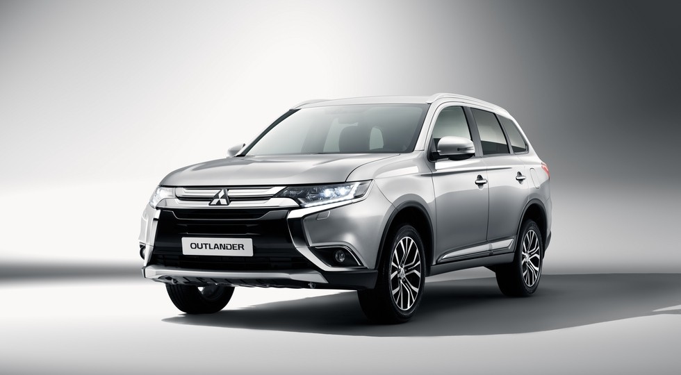 На фото: Mitsubishi Outlander