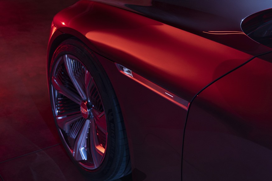 Cadillac готовится к дебюту Celestiq: новые тизеры будущего флагманского седана