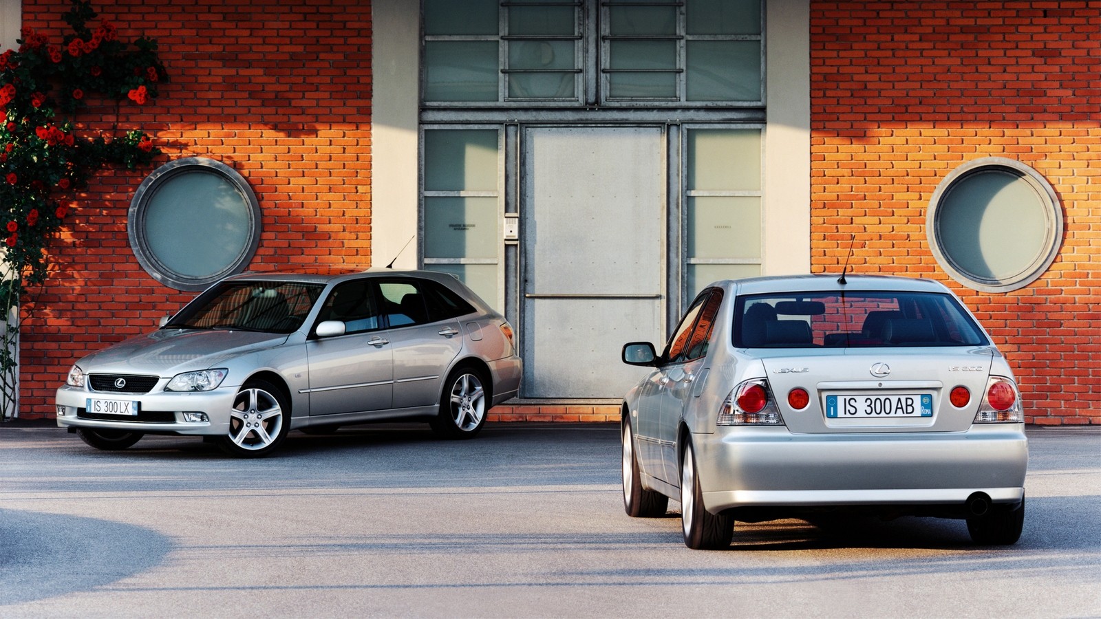 На фото: Lexus IS '1999–2005