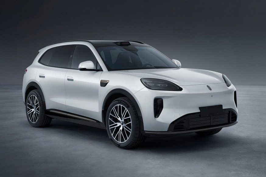 SAIC и Huawei готовят к дебюту флагманский кроссовер Shangjie Z9 в стиле Porsche