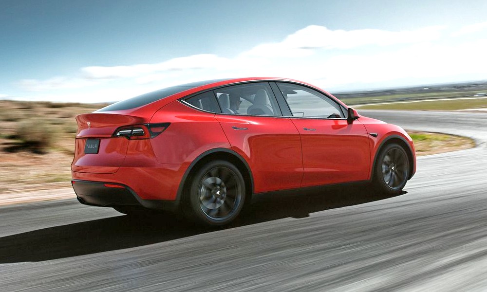 0b7e9587-tesla-model-y-2