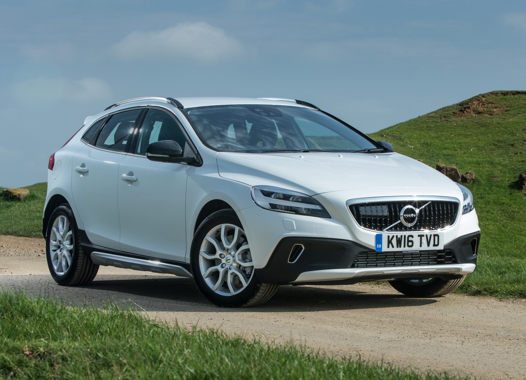 На фото: Volvo V40 Cross Country