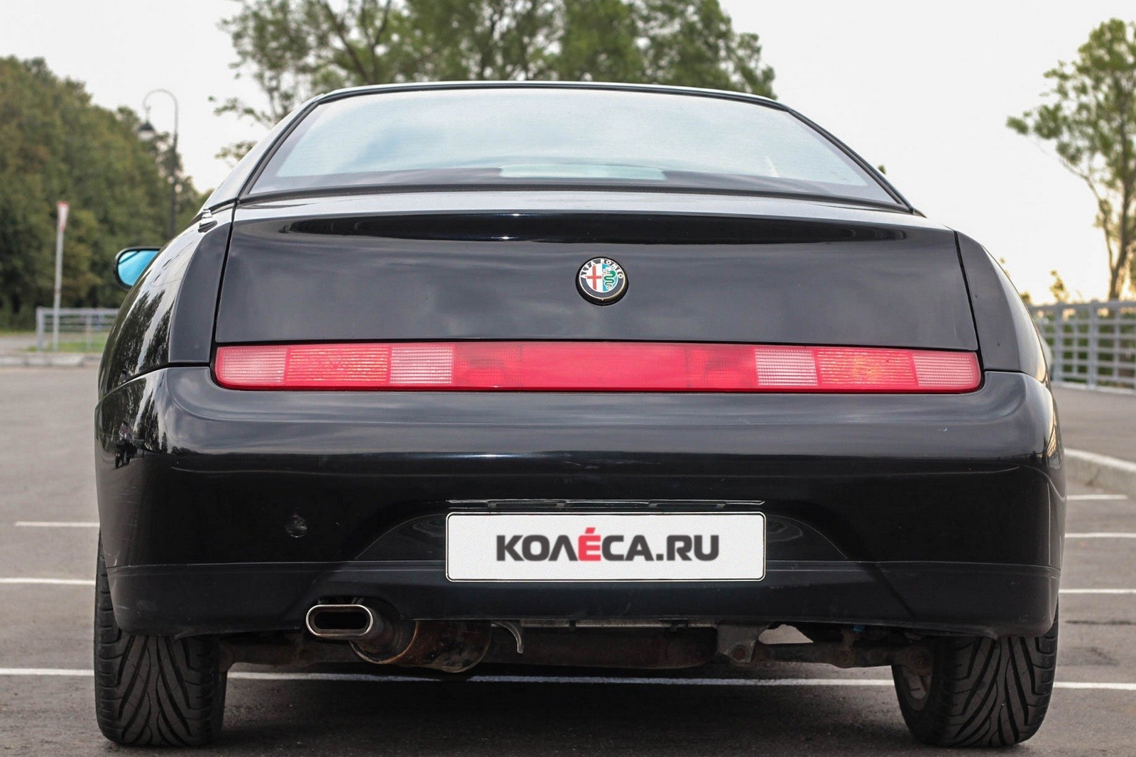 Alfa Romeo GTV сзади (3)