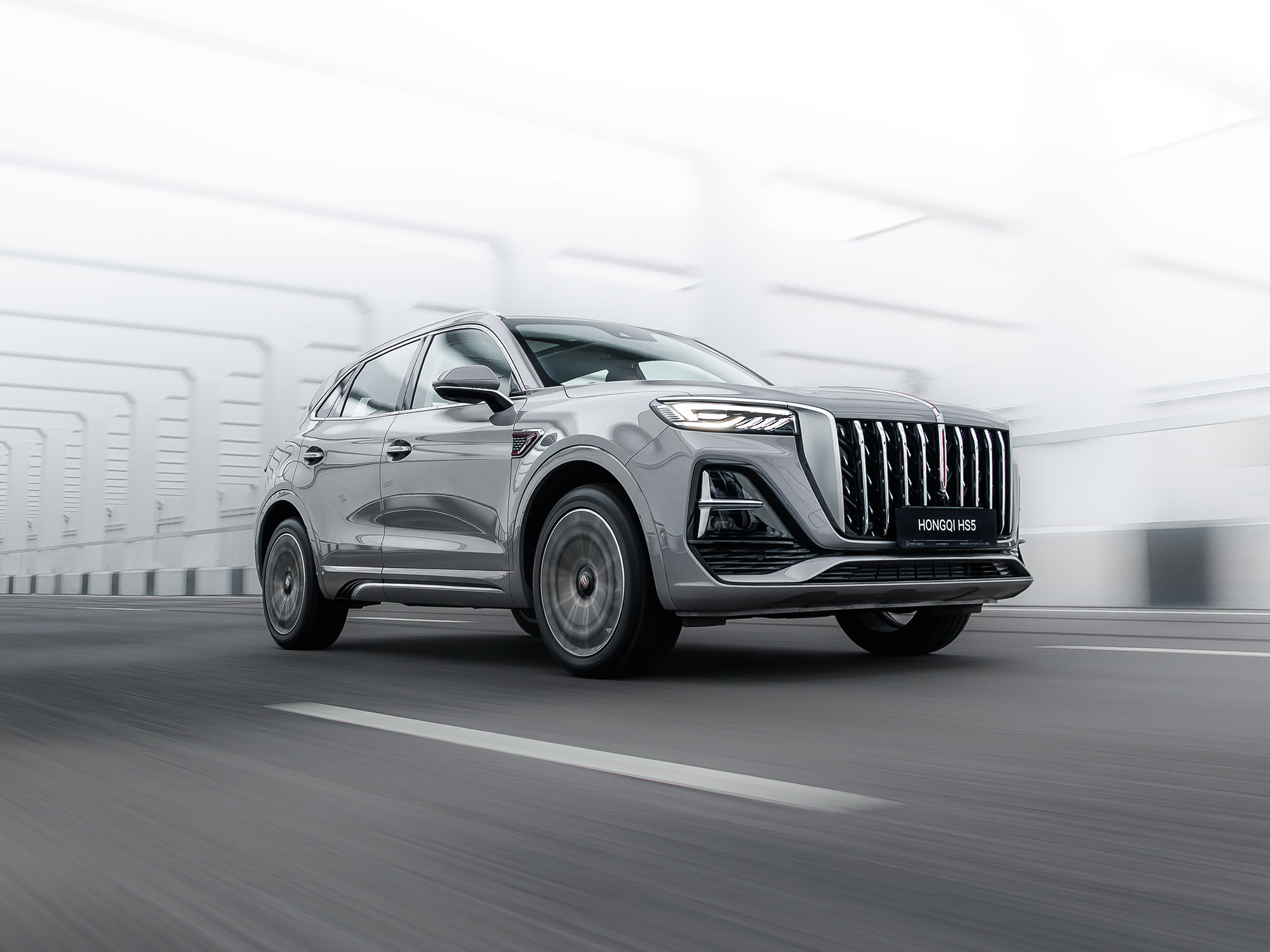 Семь причин купить Hongqi HS5
