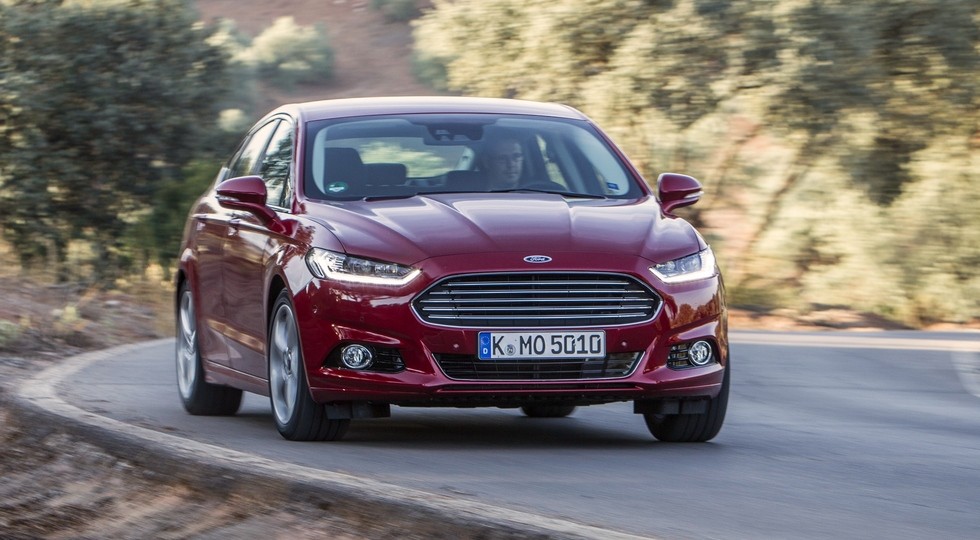 ford_mondeo_hatchback_13