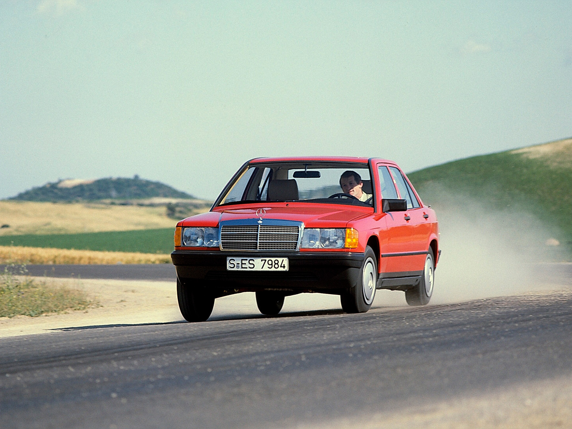 Размер не имеет значения: тест на знание особенностей Mercedes-Benz 190