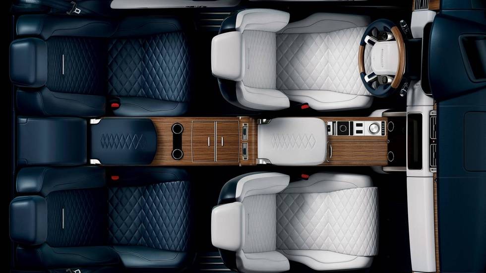 На фото: интерьер Range Rover SV Coupe