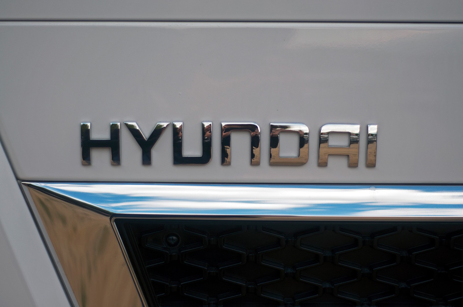 Чуть дороже и намного лучше: тест-драйв Hyundai Mighty EX8