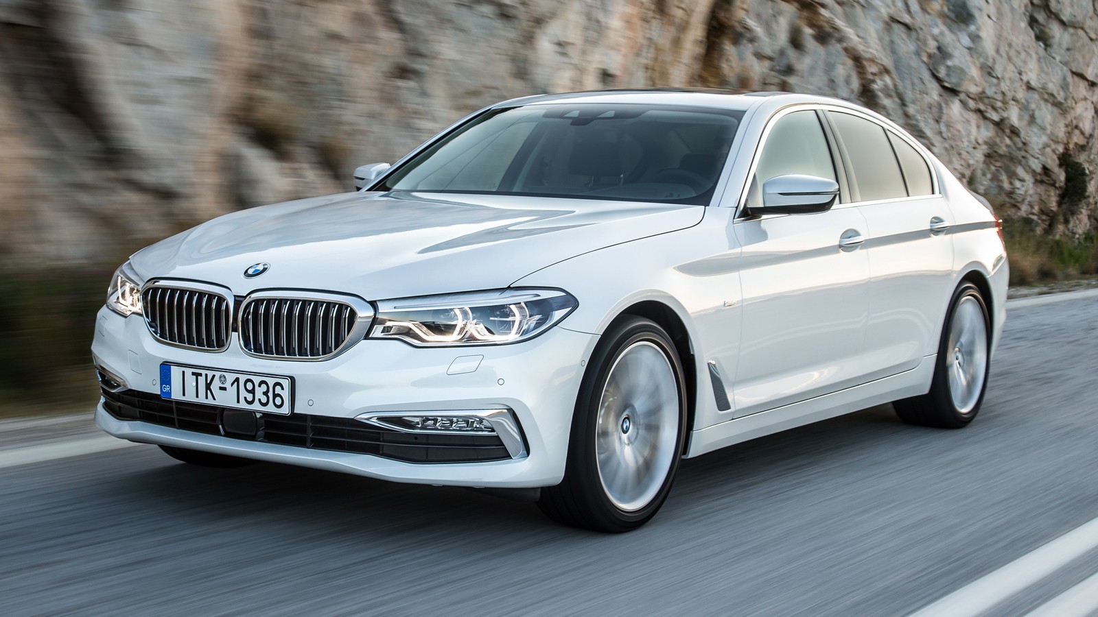 На фото: BMW 5 series