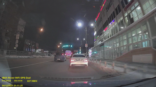 «Гляжусь в тебя, как в зеркало…»: обзор комбо-устройства iBOX Rover WiFi GPS Dual