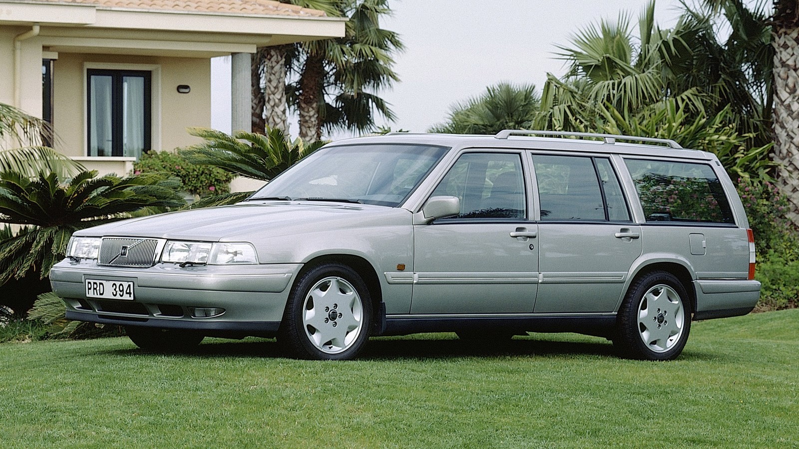 На фото: Volvo 960 Kombi '1994–96