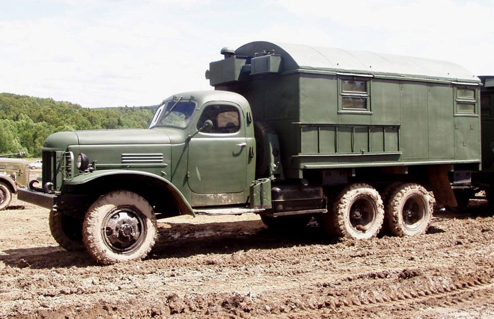 Советский Студебекер: первые зенитные ракеты на грузовиках ЗИС-151