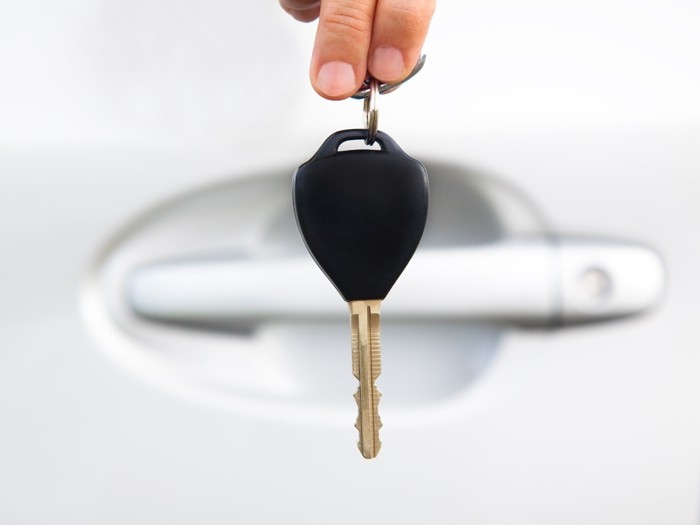 ГИБДД могут заставить проверять продаваемые машины на "кредитную чистоту"