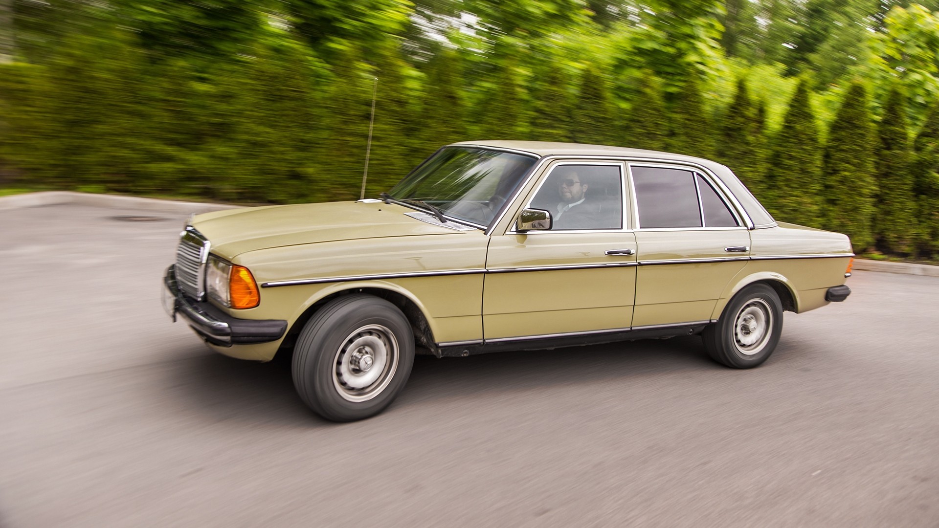 Off Road Mercedes Benz w123