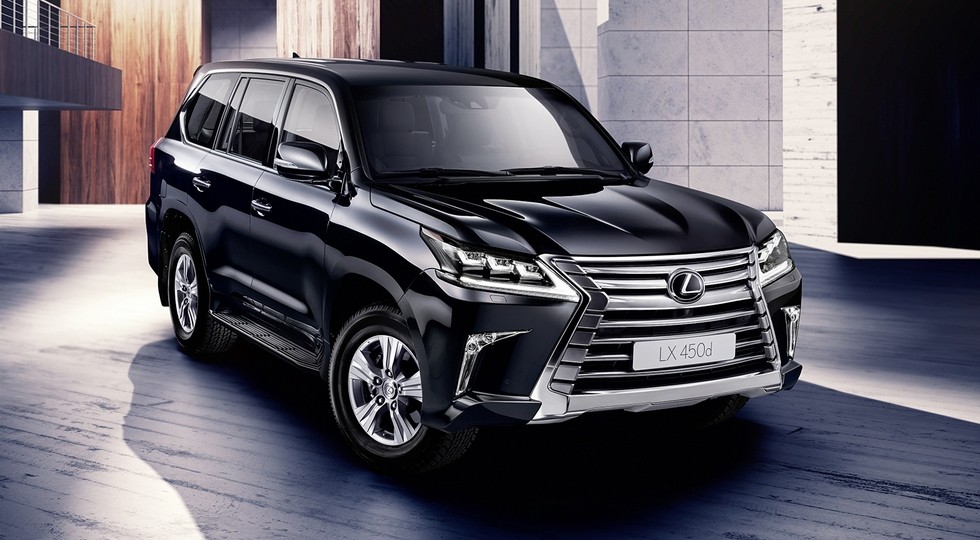 На фото: Lexus LX