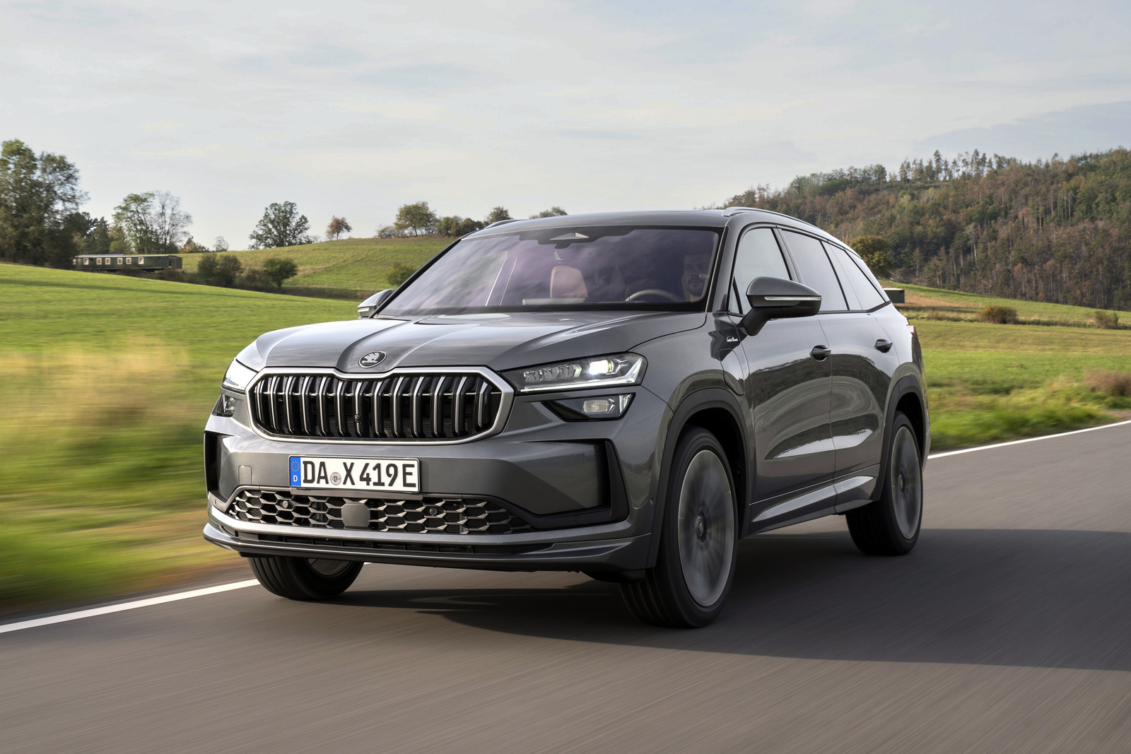 Skoda Kodiaq получил более мощную гибридную установку и новую версию Laurin & Klement