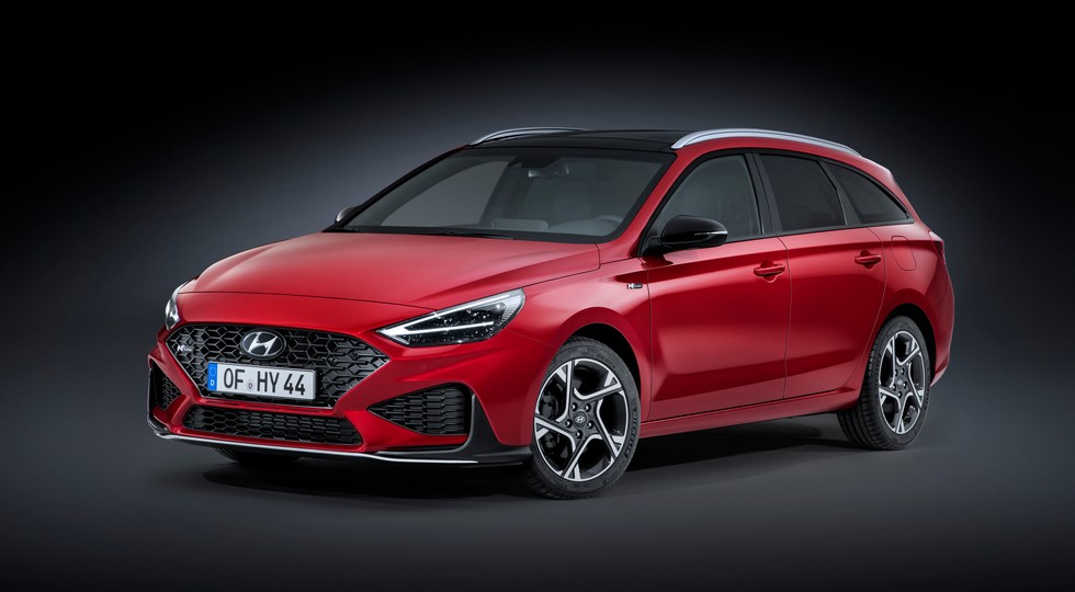 Семейство Hyundai i30 после рестайлинга обрело новые моторы (универсал стал «спортом»)