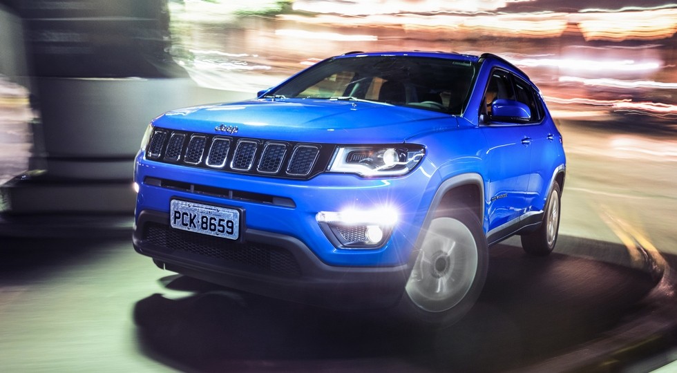 На фото: Jeep Compass Longitude