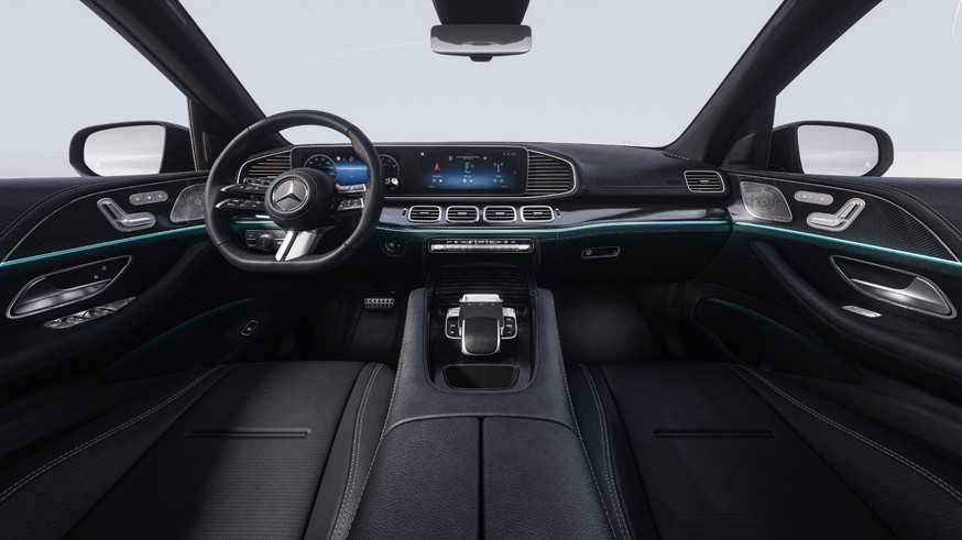 На фото: салон обновлённого Mercedes-Benz GLE 450