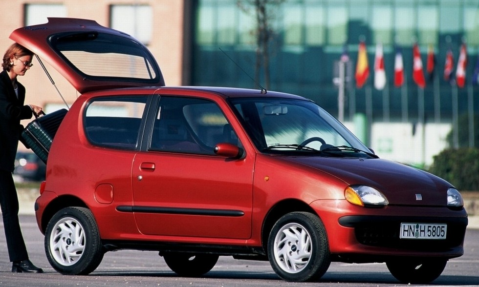 На фото: Fiat Seicento. Италия, 1997
