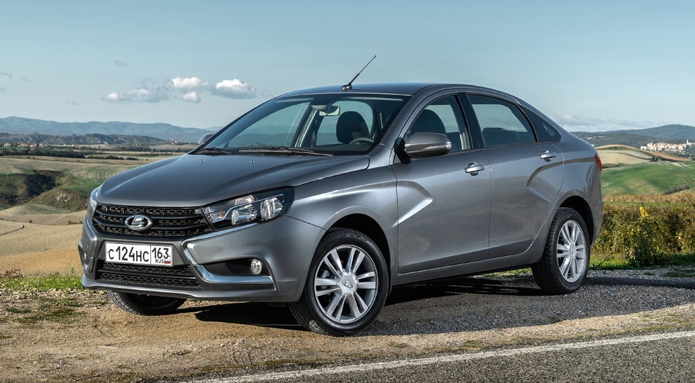 На фото: Lada Vesta