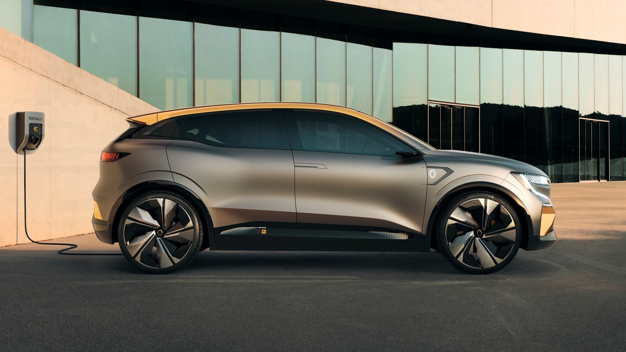 Renault показала, каким будет новый Megane. Старт производства — в конце 2021 года