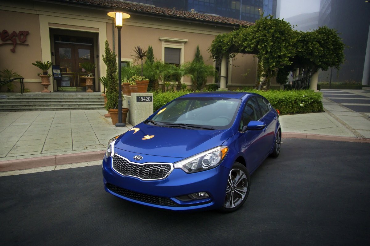 Новый Kia Cerato 2013: трехликий Янус