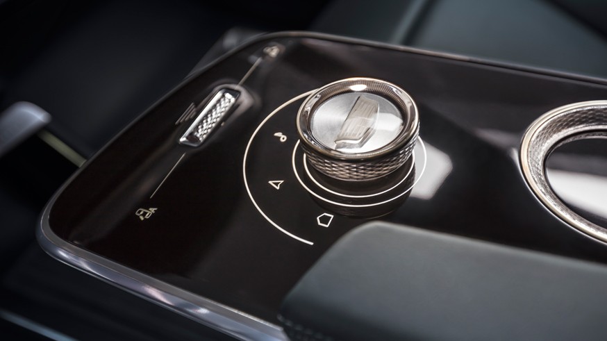 Новый кроссовер Cadillac: Lyriq получил большой тачскрин и запас хода в 483 км