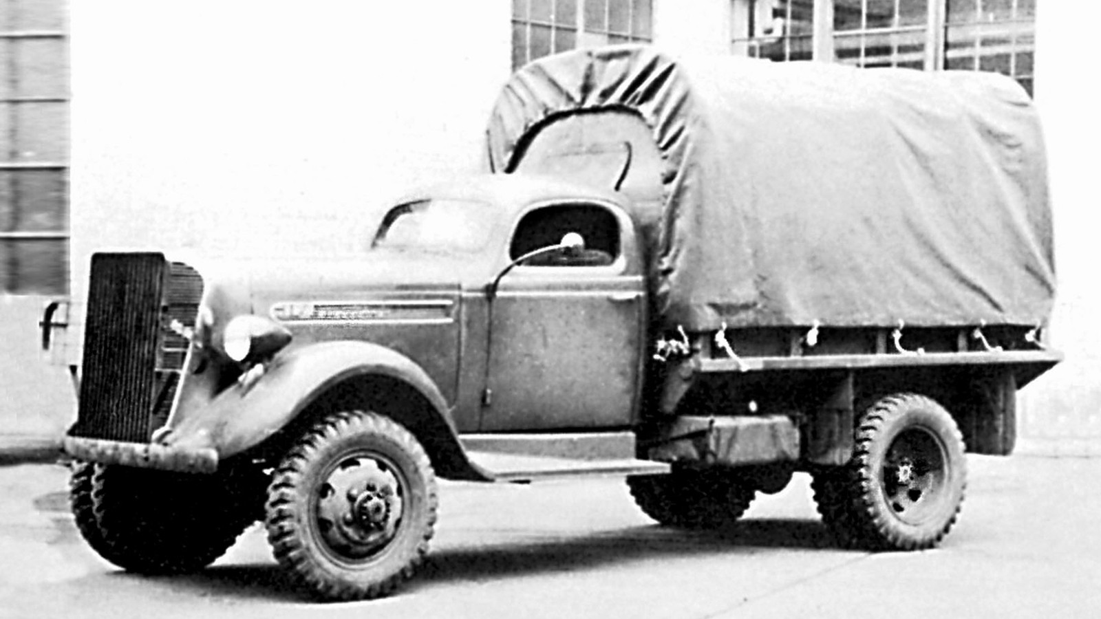 Первый полноприводный армейский грузовик Studebaker K15F. 1940 год