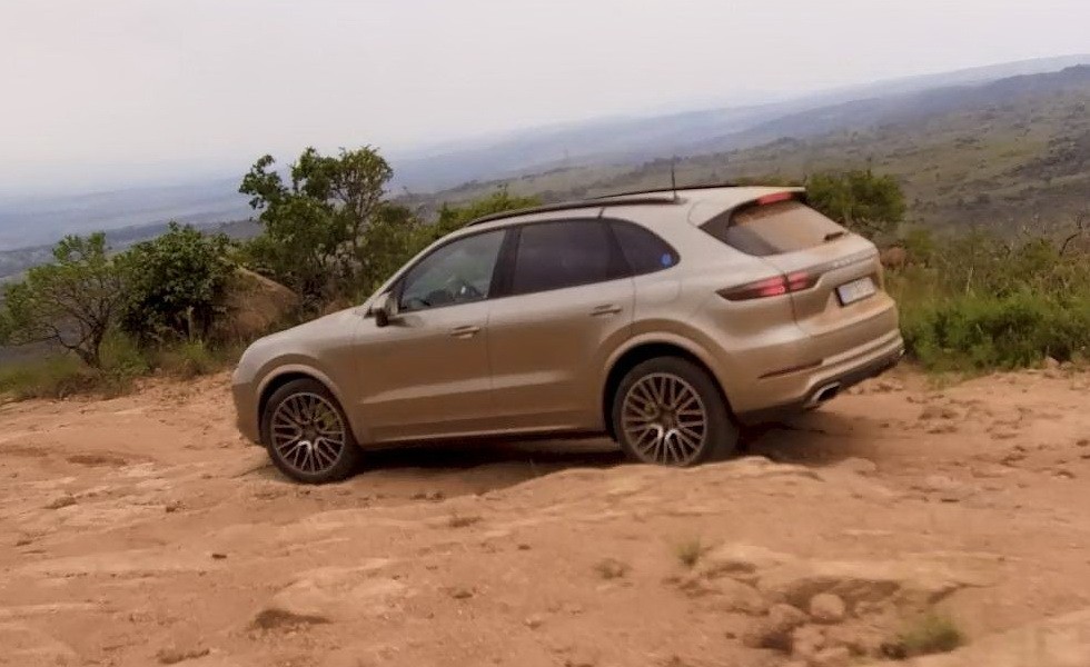 Cayenne E-Hybrid 1