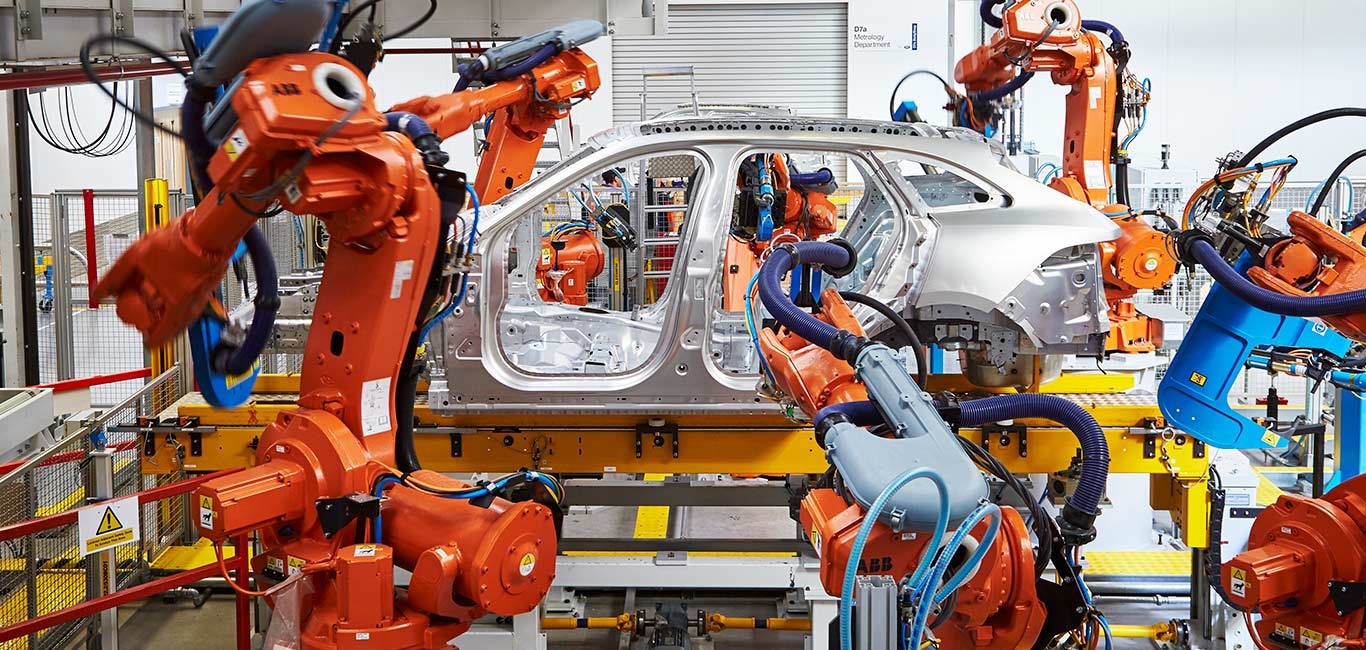 На фото: завод Jaguar Land Rover в Солихалле