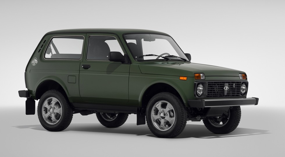 На фото: Lada 4x4