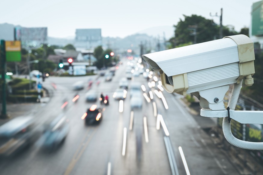 Вопрос штрафов: о дорожных камерах на территории городов теперь предупреждать не будут