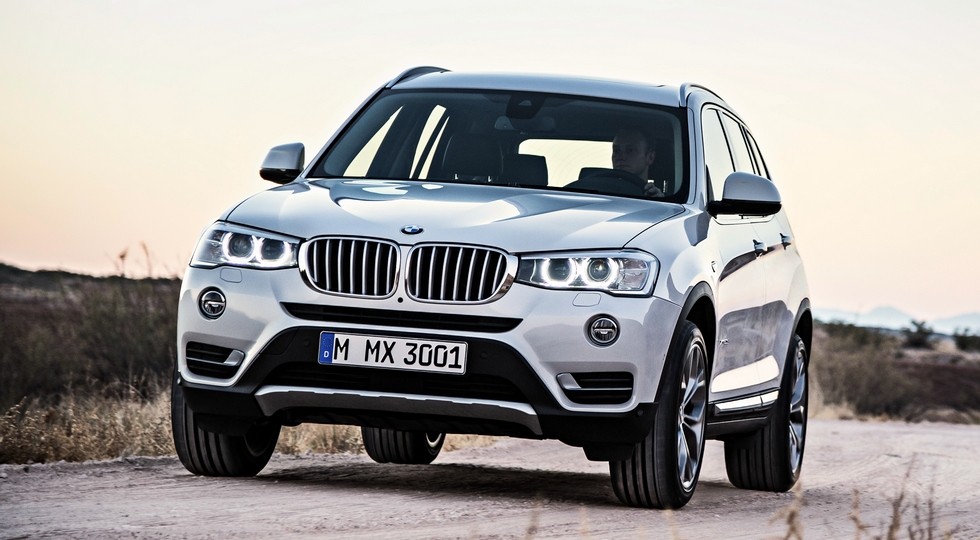 На фото: BMW X3 текущей генерации