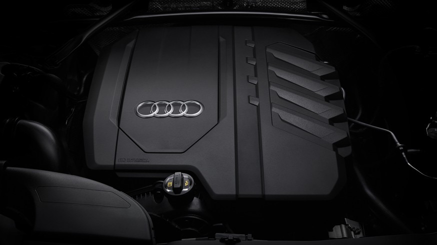 «Посвежевший» Audi Q5: мультимедиа с распознаванием голоса и обновлённая моторная гамма