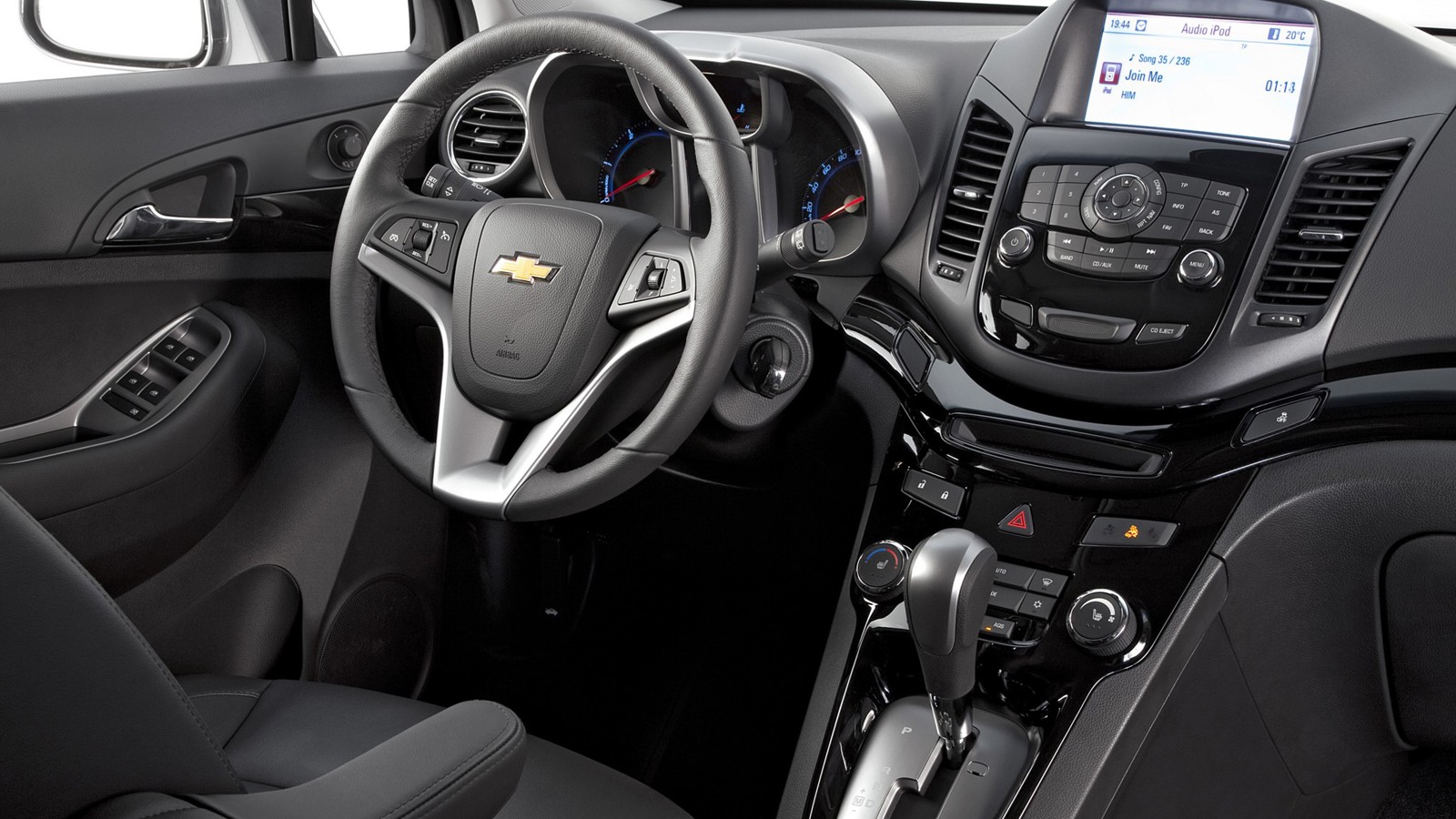 На фото: Chevrolet Orlando